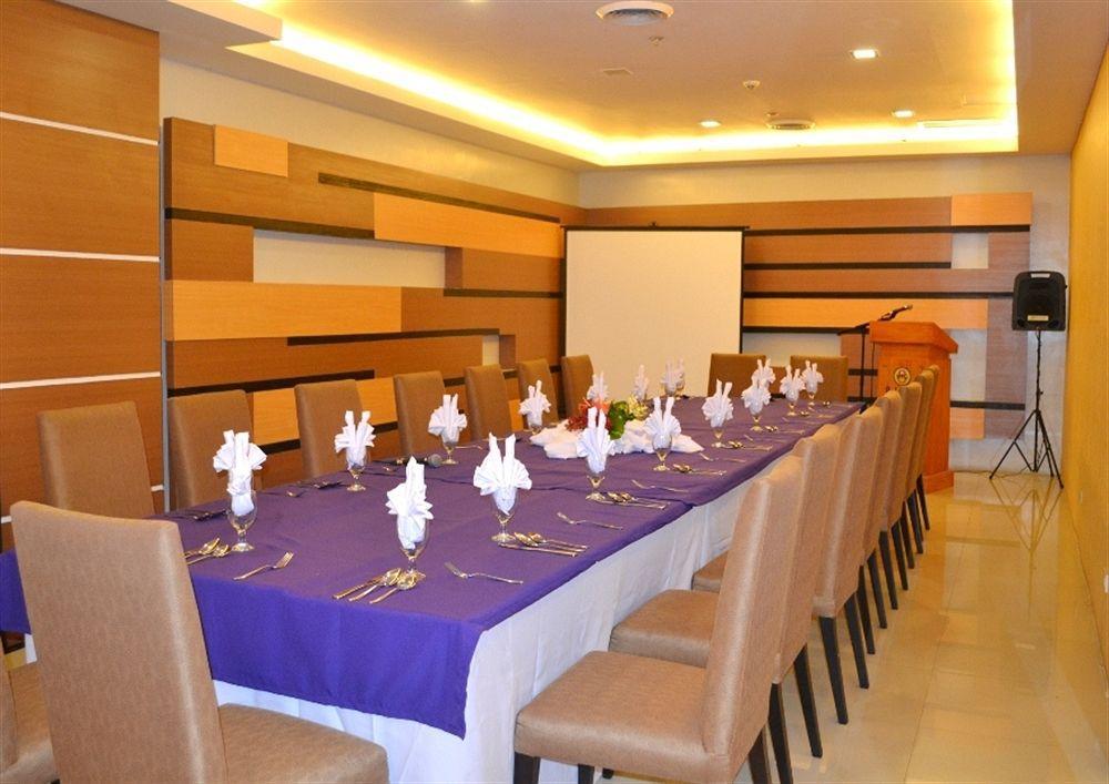 Big 8 Corporate Hotel Tagum Exterior foto
