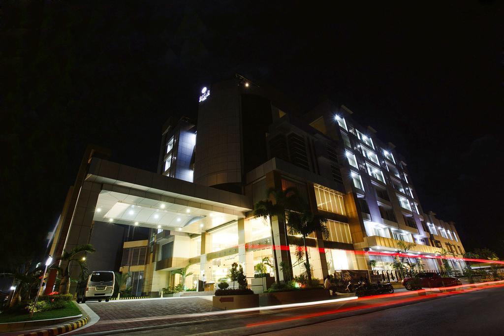 Big 8 Corporate Hotel Tagum Exterior foto