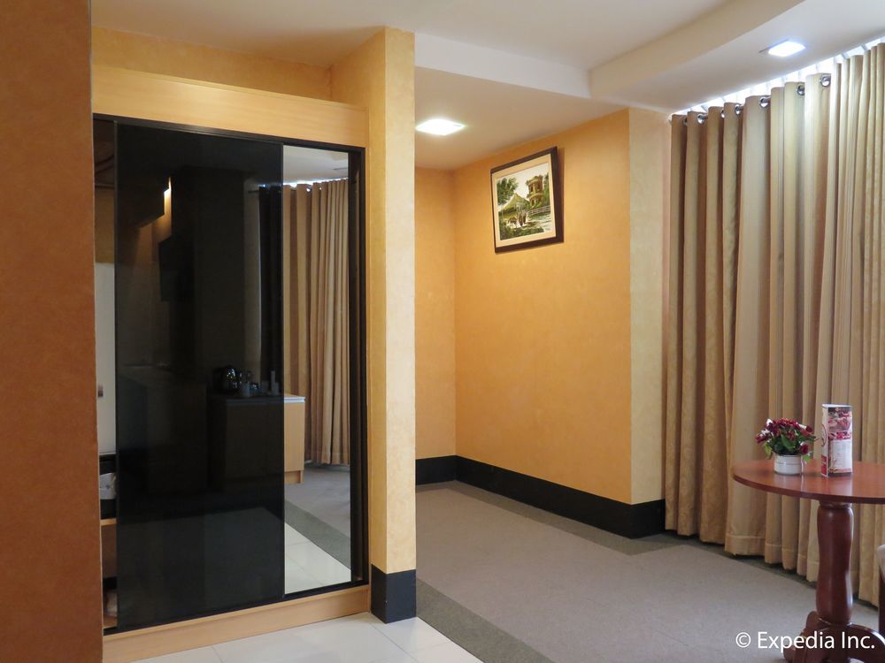 Big 8 Corporate Hotel Tagum Exterior foto