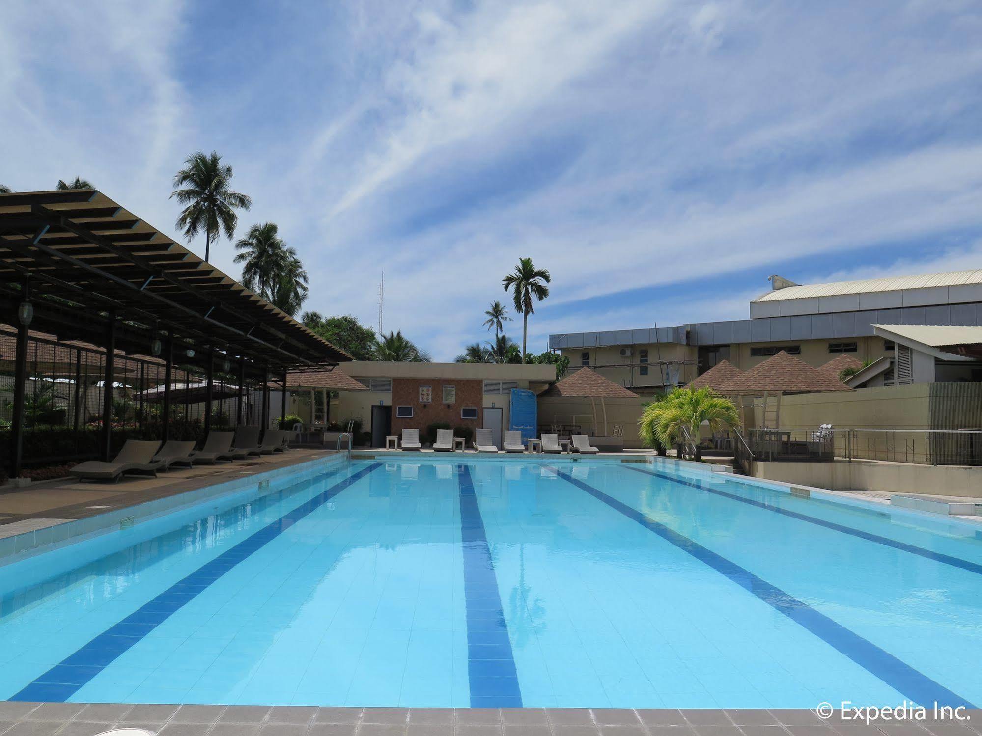 Big 8 Corporate Hotel Tagum Exterior foto